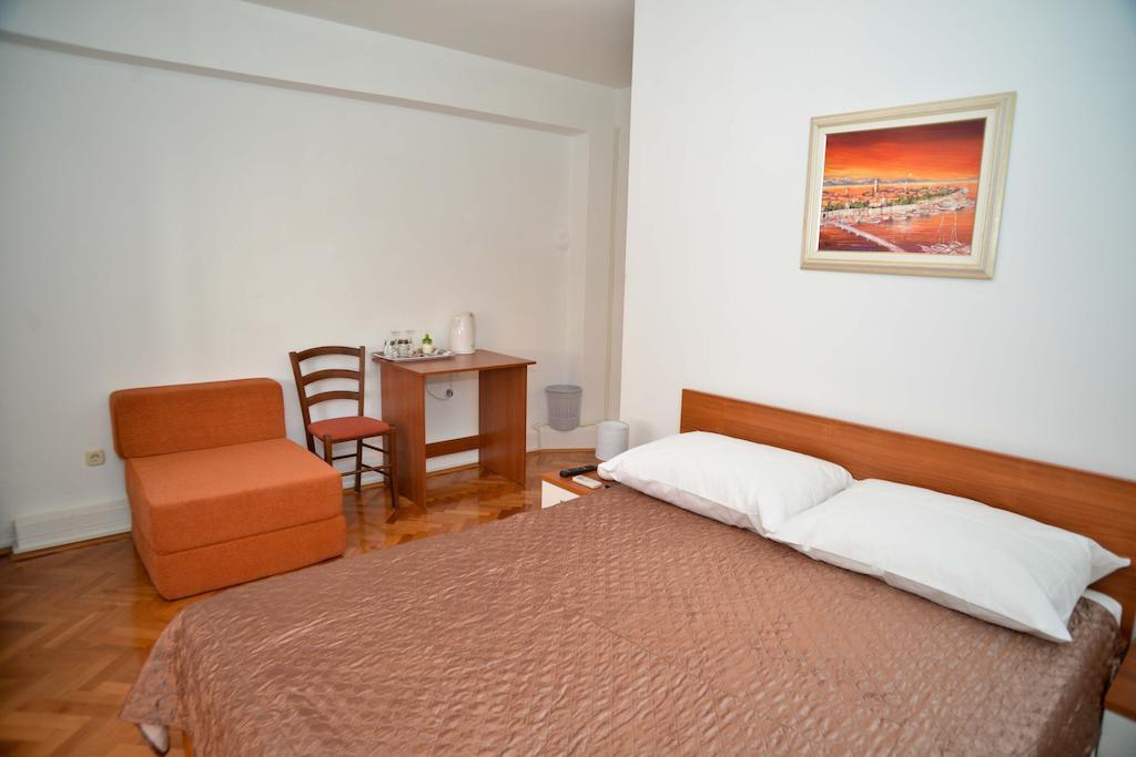 El Mirador Rooms With Balcony ซาดาร์ ภายนอก รูปภาพ